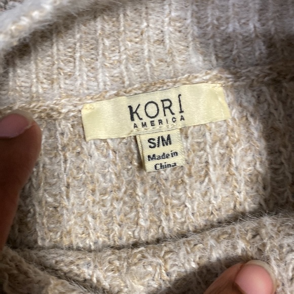 Kori America cream beige pull over knit poncho cover sweater mock neck sz S/M - Picture 2 of 7
